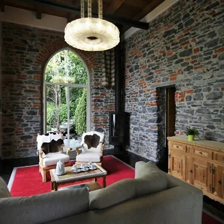Villa Sleeps 6 Air Con