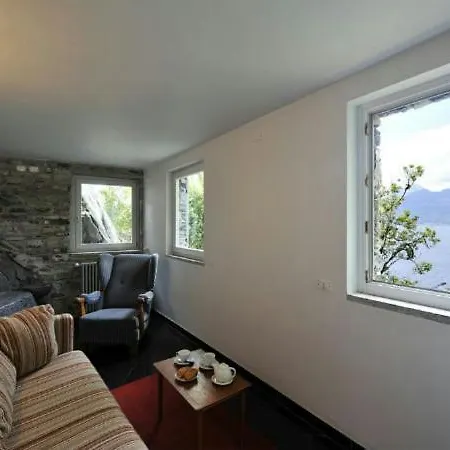 Sleeps 6 Air Con Villa