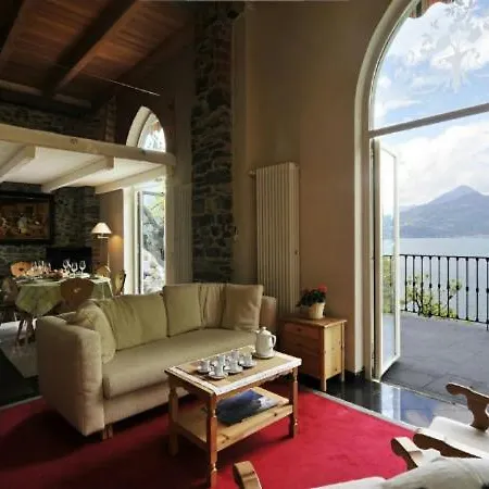 Sleeps 6 Air Con Villa *