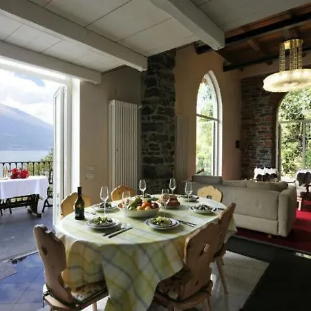 Sleeps 6 Air Con Villa